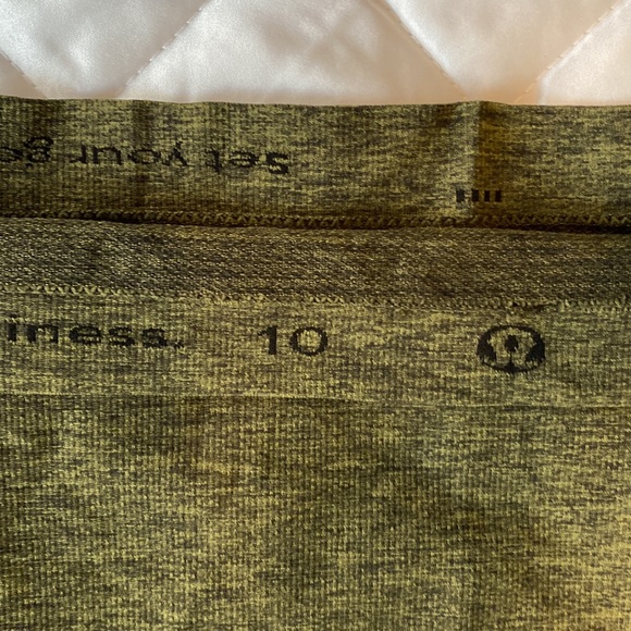 Lululemon Swiftly Tank top - Picture 3 of 4